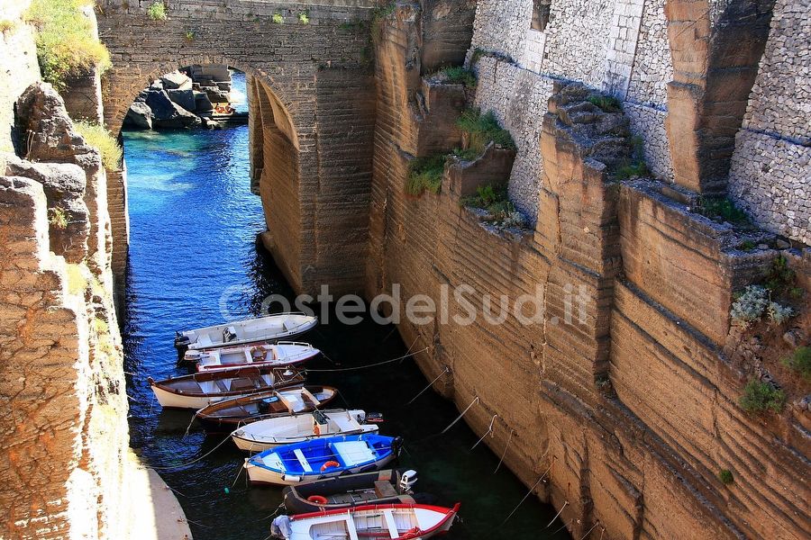 porticciolo Sotto Gli Archi