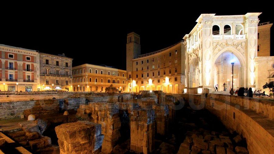 Anfiteatro romano e Sedile Lecce